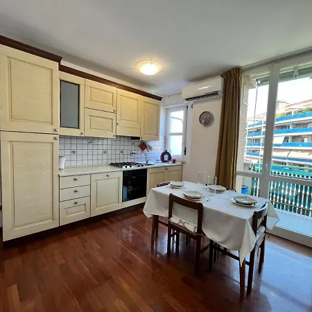 Апартаменты Shaila Guest House, Family & Pet Friendly